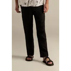 ILOT - Pantalón en lino negro, relaxed fit, pretina anatómica Ref. PH71N62