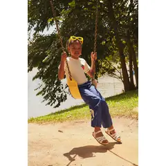 ABRIL FLORES MIL - Camiseta Fresales Niños