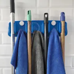 INDUHOGAR - Organizador de escobas y traperos color azul