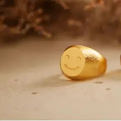 AMORINO JEWELRY - Anillo Happy con Baño de Oro de 24 kt de 5 Micras