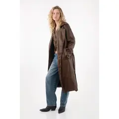 TENNIS - Abrigo tipo trench en cuero sintético café para mujer