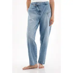 TENNIS - Jean Slouchy tiro bajo con jota asimétrica para mujer