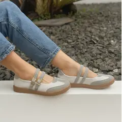 CALZADO TRIUNFO - Baleta Mafalda - - Doble Correa - Blanco x Gris