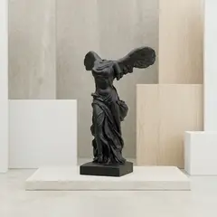GENERICO - Escultura Victoria Alada Negra
