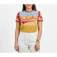 VIA7 - Tendencia Tricolor La Camiseta en Malla que Eleva tu Estilo Urbano