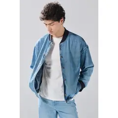 KOAJ - Chaqueta de jean azul medio oversize con bordes en cont Hombre