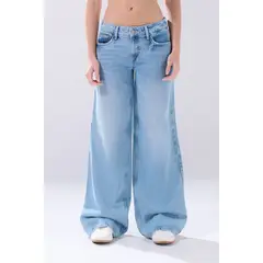 KOAJ - Jean tiro bajo open leg azul claro con bota ancha Mujer