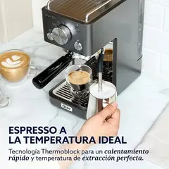AMERICAN GENERICS - Cafetera Oster Espresso Perfect Brew Compacta de 15 Bar