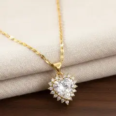 STAINLESS STEEL - Collar Cadena Con Dije Corazon Blanco Esmeralda Con Circon En Acero Inoxidable