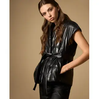 ESPRIT - Chaleco para mujer acolchado con cinturón y cuello cruzado Moderno