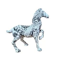 GENERICO - Figura escultura decorativa caballo collage poliresina 30x30 cm