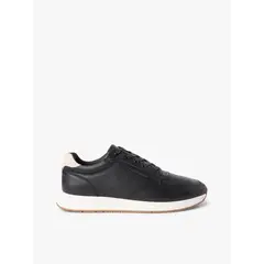 TOMMY HILFIGER - Tenis negro de cuero con logo en bajo relieve