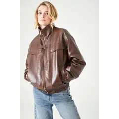 TENNIS - Chaqueta bomber con argolla en el cuello tipo cuero café para mujer