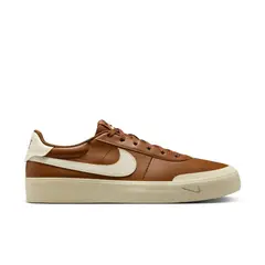 NIKE - Tenis Court Shot Hombre-Café