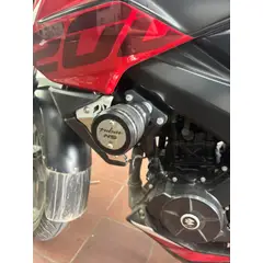GENERICO - Protector Motor Slider Pulsar NS 200 - NS 400z Defensa Anticaída Aluminio y ABS negro tapa cromada