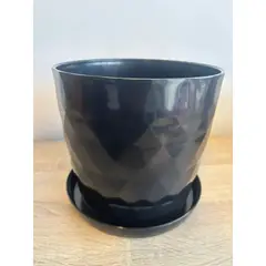 GENERICO - Matera Decorativa Diseño Rombo En Plástico 20 Cm Con Plato Base Color Negro