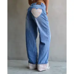 LUXUR JEANS - JEAN RECTO RELAXED FIT HEART PATCH VICHY AMARILLO