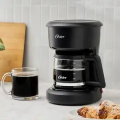 OSTER - Cafetera 5 Tazas de Capacidad con Filtro Reutilizable