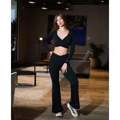 ANIMA - Pantalón Core botacampana con cintura en V y logo en silicona relieve