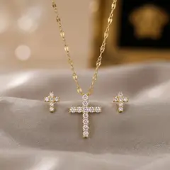 STAINLESS STEEL - COLLAR Y ARETES DE CRUZ BLANCA EN ACERO CON CIRCON BLANCO