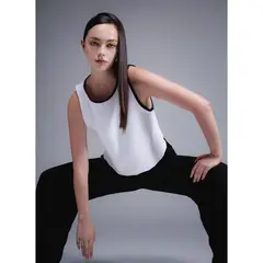 BEMONOCROMO - Blusa Poliéster reciclado Mujer