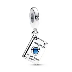 PANDORA - Charm Pasaporte Plata Esterlina
