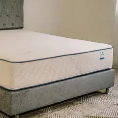 AZAME - Colchón Queen Firmeza Media Ortopédico Resortado Deluxe 160x190 cm Tela Anti-Flama Colchones - Precio de Lanzamiento - 0% Interés a 3 Cuotas Pagando con tu CMR Banco Falabella