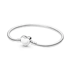 PANDORA - Brazalete Moments cadena de serpiente con broche de corazón grabablePandora Plata Esterlina