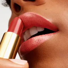 CAROLINA HERRERA - Labial larga duración Fabulous Kiss Lipstick Sheer 3.5g