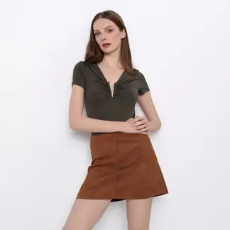 BASEMENT - Body Mujer Manga corta