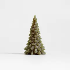 CRATE & BARREL - Vela sin aroma Pine Tree en Cera 15 cm x 9 cm