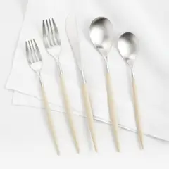 CRATE & BARREL - Juego de Cubiertos Marfil Mio 5 Pza