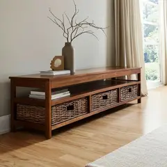 BASEMENT HOME - Consola Baja para Exterior en Madera, Kretes 108 x 46 x 45 cm, Incluye 3 Cestos en Rattán