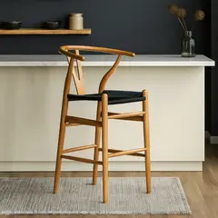 BASEMENT HOME - Silla de Bar en Poliseda con Patas de Madera 56 x 54 x 63 cm - Mueble Kolding - 0% Interés a 3, 6 o 12 Cuotas Pagando con tu CMR Banco Falabella