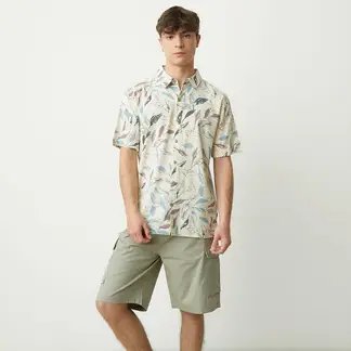 BEARCLIFF - Camisa Hombre Con Estampado Manga corta Regular en Algodón