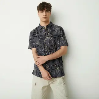 BEARCLIFF - Camisa Hombre Con Estampado Manga corta Regular en Algodón