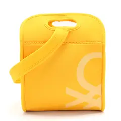 BENETTON - Lonchera Neopreno 27 x 14 cm