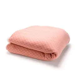MICA - Cobija Moderna de Poliéster