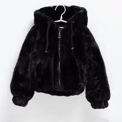 YAMP - Chaqueta Niña Efecto pelo Con capucha