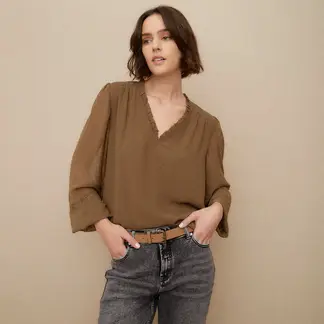 UNIVERSITY CLUB - Blusa Mujer con Bordado Manga larga globo