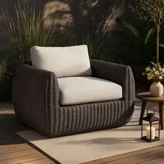 BASEMENT HOME - Poltrona Toscana 124 x 104 x 65 cm