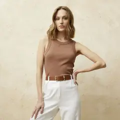 BASEMENT - Top Mujer Sin mangas