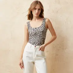 BASEMENT - Top Mujer Sin mangas