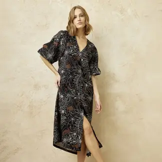 BASEMENT - Vestido Mujer Medio Casual con Estampado