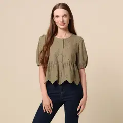 UNIVERSITY CLUB - Blusa Mujer con Ojalillo Manga corta