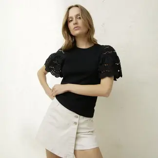 BASEMENT - Camiseta Mujer Manga corta