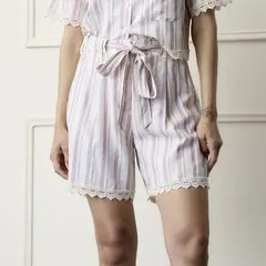BASEMENT - Short Mujer Tiro alto de Rayas de Lino