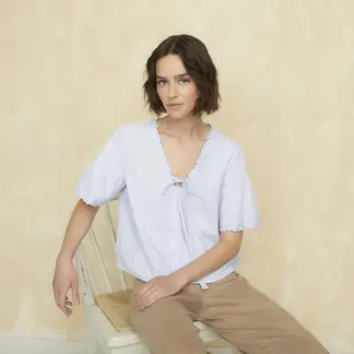 UNIVERSITY CLUB - Blusa Mujer con Bordado Manga corta de Algodón