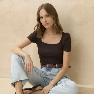 BASEMENT - Camiseta Mujer Manga corta