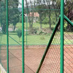 COLMALLAS - Malla 2.0X10m Plastificada Huecos 2-1/4 X 2-1/4 Eslabonada